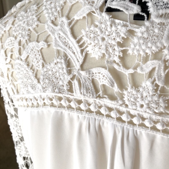 SZ M CHOIES BRAND TOP LACE SLEEVES WITH SOFT PLEATS AT BODICE AREA WHITE - Picture 5 of 7
